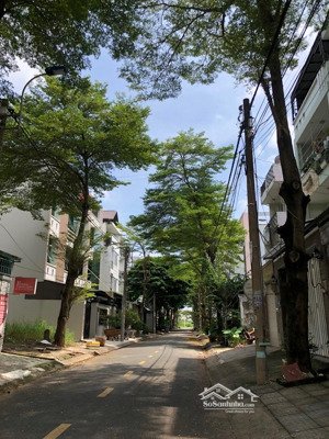 đất 5m*24 (120m2). shr. sổ cá nhân mt 10m kdc phú lợi phạm thế hiển p7 q8. giá: 5,78 tỷ. 