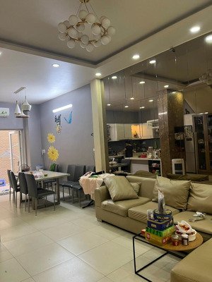 bán nhà mặt tiền đường 817a tạ quang bửu p5 q8