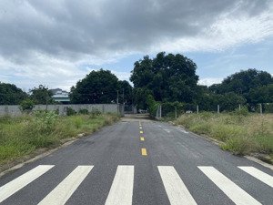 chỉ 600tr cắt lỗ đất tt cam lâm cách ql 1a 200m, gần đinh tiên hoàng và biển bãi dài sổ full thổ cư