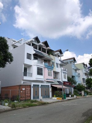 cho thuê nhà liên phường - đỗ xuân hợp - đối diện global city giá 15 - 16 triệu/tháng
