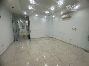 cho thuê nhà nguyên căn làm văn phòng tại him lam kênh tẻ. giá từ 45 - 55tr/th