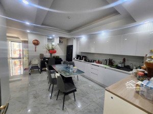 bán gấp căn góc 3pn 95m2 full nội thất đẹp giá 4.850 tỷ