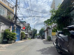 siêu rẻ chỉ 62 tr/m2, ngộp bán nhà mặt tiền đường, p. tăng nhơn phú q9, 120m2, 4.4 x 27, giá 7.x tỷ