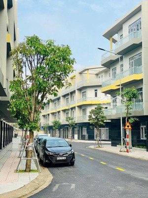 mua nhà 0 đồng sở hữu nhà phố 4 tầng ngay cửa ngõ tp. hcm mới vay 100% htls 0%