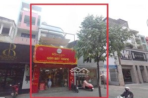 căn góc 2 mặt tiền q1 ngang 10m giá chỉ hơn 50 tỷ. đang cho thuê gần 150tr