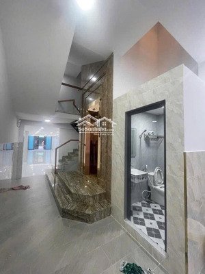 150m2 mặt tiền-âu dương lân - nở hậu -quận 8- kinh doanh sầm uất da ngành