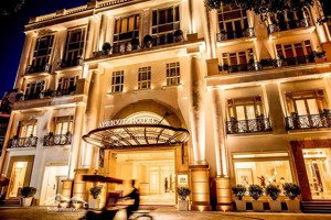 siêu hot.cho thuê toà nhà phố đại cồ việt.diện tích 150m2 x 9 tầng,mặt tiền 10m,giá thuê 240tr/th