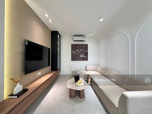 cbo thuê căn hộ mỹ khánh 4, quận 7, 118m2,3pn căn góc view đẹp. giá 15tr liên hệ: ms hà