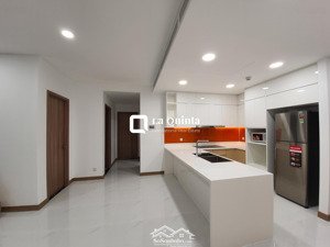 cho thuê căn hộ chung cư 2pn dự án sunwah pearl full nội thất, có bồn tắm, view bitexco $1500 net