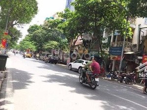nhượng nhà chdv 4,5 tầng nguyễn thái học hà đông 8 phòng full đồ doanh thu ổn định