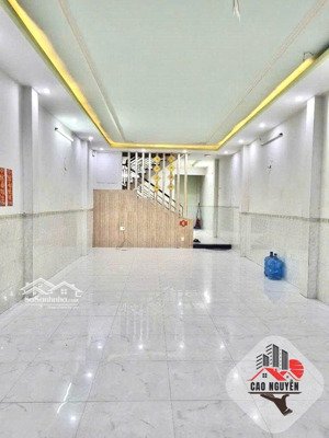 nhà (4,7x18) 1 lầu 3 phòng ngủ, đường lê văn quới, hẻm xe tải. lh 