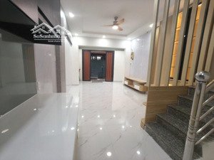 nhà 3 tầng mới đẹp p.9 tân bình! ngang 4m, giáp q10/11/tp, sân bay 10p, 5.2 tỷ