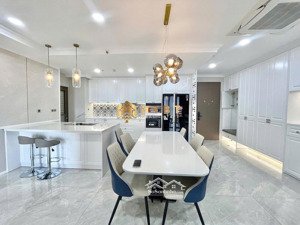 gấp. chủ nhà thiện chí gửi bán gấp căn hộ 3pn view sông lầu cao chung cư the peak giá 17 tỷ