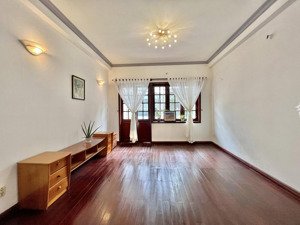 nhà rộng + hẻm oto! cn: 90m2 đường trần quang diệu, quận 3 chỉ 16.5 tỷ tl nhiều, o902323354