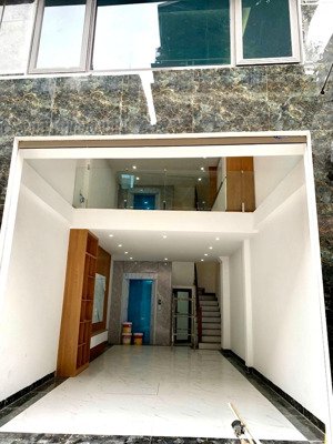 bán nhà giang biên, 11 tỷ, 48.8m2, 3pn, 4wc, 5 tầng, mặt tiền 4.5m, ngõ 3.7m