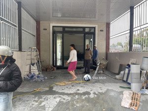 cho thuê nhà mới xây, cô giang, p9, nguyên căn 4pn, khách bếp siêu rộng, gara đậu xe 15tr/tháng