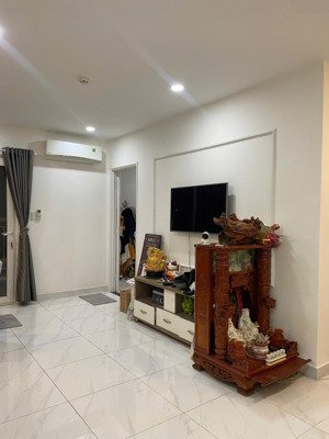 mình bán căn hộ chung cư 50m2 (1 phòng ngủ, 1 nhà vệ sinh) tại cc hiệp tân 57 tô hiệu. giá: 2,35tỷ