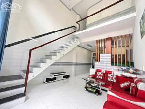 BÁN NHÀ 1TRỆT 1LỬNG PHƯỜNG BỬU HOÀ, BH ,NGUYỄN TRI PHƯƠNG VÀO 100M.