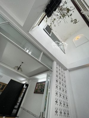 nhà 4.3 x 17 - cạnh lâm văn bền - dòng tiền - 6.x tỷ