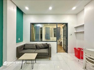 cho thuê căn hộ 1pn ban công tách bếp siêu sang siêu rộng (40m2) view siêu đẹp ở đ.phạm thế hiển