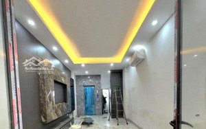 ngạc nhiên chưa? vũ ngọc phan 10.2 tỷ 41m2 5t thang máy xây mới - 10m ra oto kinh doanh nhỏ