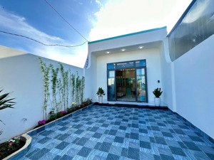 nhà đẹp thôn 8 cưebur nay là phường buôn ma thuột (cách ngã sáu 7km) - 1.650 tỷ