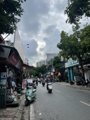 bán gấp nhà mặt phố hoàng thế thiện -vỉa hè- siêu kinh doanh- giá đầu tư.105m2, mt:4.2m. giá tl