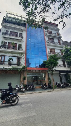 cần bán nhà mặt phố nguyễn xiển -diện tích 65m² -vỉa hè - 2 thoáng thông sàn kd, vp - giá chỉ 20 tỷ