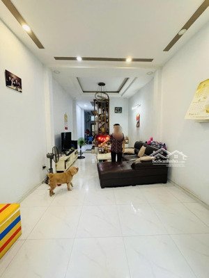 bán nhà đẹp hẻm xe hơi ngay lê văn sỹ quận 3, 4 tầng, 4 pn nhỉnh 9.3 tỷ