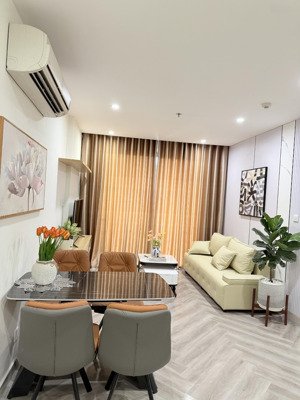 cần bán gấp căn 2n1vs toà s203 view sông san hô rẻ nhất thị trường chỉ 3,150 tỷ.