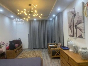 bán nhà phân lô, ô tô dừng, đỗ ngày đêm, vỉa hè 3m, nhà còn đẹp