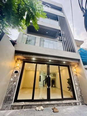 bán nhà phố tân mai - cách một nhà ra ô tô - dt 82m2 x 5t thang máy - mt 5.5m. giá bán 13.8 tỷ