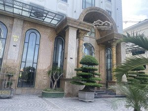 bán khánh sạn 5* giang văn minh - kim mã - ba đình. 260m vuông - 349 tỷ