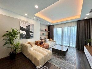 chính chủ bán căn hộ full đồ đẹp 87m2 2pn2vs ban công đông nam tầng trung view thoáng giá 8,1 tỷ