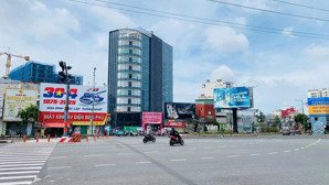 tòa nhà mặt tiền phạm văn đồng, q. gò vấp - dt: 15x40m - 2 hầm 12 tầng - hđt 800 triệu - giá 150 tỷ