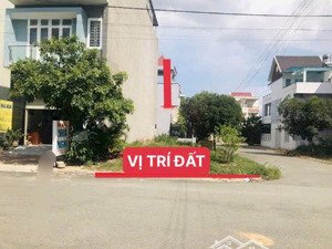 cần bán gấp lô góc liền kề cổng vincom plaza thành phố thủ đức. đất đẹp vuông vức, dân cư hiện hữu