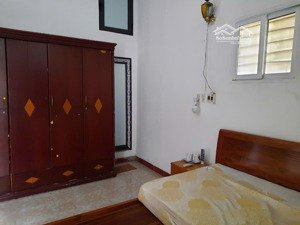 cho thuê nhà yên hòa, cầu giấy 27m2, 3 tầng, điều hòa, nóng lạnh đầy đủ, ôtô đỗ cửa