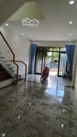 duy nhất căn nhà 2 tầng gần bến du thuyền nha trang