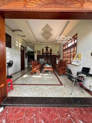 cho thuê biệt thự full nội thất xịn sò, gần bigc tân hiệp. dt 500m2, giá 15tr/tháng, lh 