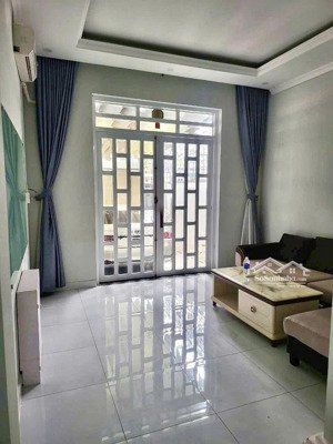 cho thuê nhà nguyên căn 1trệt 1lầu hẻm huỳnh văn luỹ gần ubnd phú lợi giá 9tr/tháng lh:0865843645