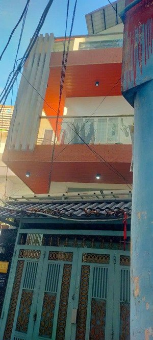 cần bán nhà trần phú quận 5 ...4 tầng 52m2 giá 9ty 470tr. sát mặt tiền. chdv cao cấp cho thuê