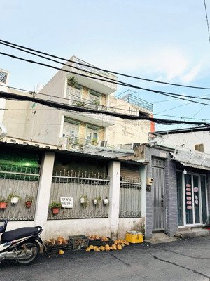 nhà sát mặt tiền hẻm 8 m trệt 2 lầu nguyễn văn khối, p8, gò vấp