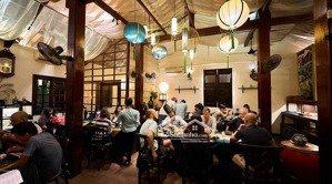 bán nhà cổ mặt tiền tại trần phú hội an, giá thỏa thuận, 300m2 đang cho thuê 250tr/ tháng ngang 10m