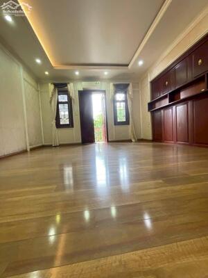 BÁN NHÀ Ở NGAY, 2 THOÁNG, 4 TẦNG, 5 PHÒNG, SÁT PHỐ, Ô TÔ VÀO NHÀ, PHÂN LÔ PHỐ MẠC THÁI TỔ.