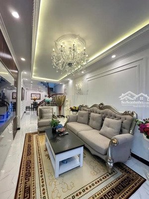 bán nhà phố đàm quang trung dt 46m2 5 tầng 6 ngủ đầy đủ nội thất giá 8.3 tỷ