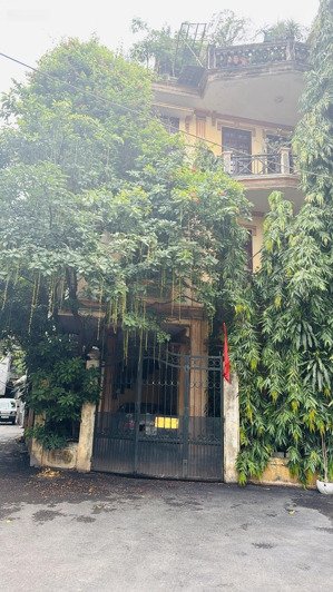 bán biệt thự lô góc view hồ võ thị sáu ngõ 2 ô tô tránh giá 36 tỷ