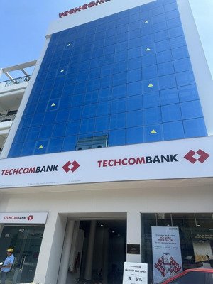 mặt tiền lũy bán bích, dt: 13m x 35m, ngân hàng đang thuê 325tr/tháng, 7 tầng, 1500m2 sàn, 85 tỷ