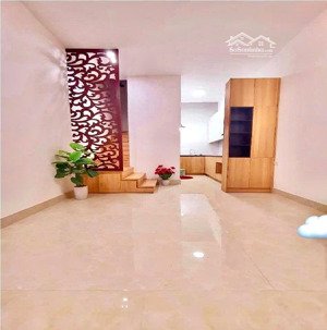 cc cho thuê nr ngõ 7 hòa bình, hai bà trưng 40m, 5 tầng 4pn full nội thất chỉ việc về ở giá 13tr