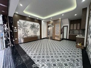 bán gấp nhà 6 tầng thang máy việt hưng, lô góc, ô tô