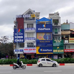 chính chủ cần bán gấp nhà phố trần duy hưng 130m2 mặt tiền 8,2m kinh doanh sầm uất giá 53 tỷ.